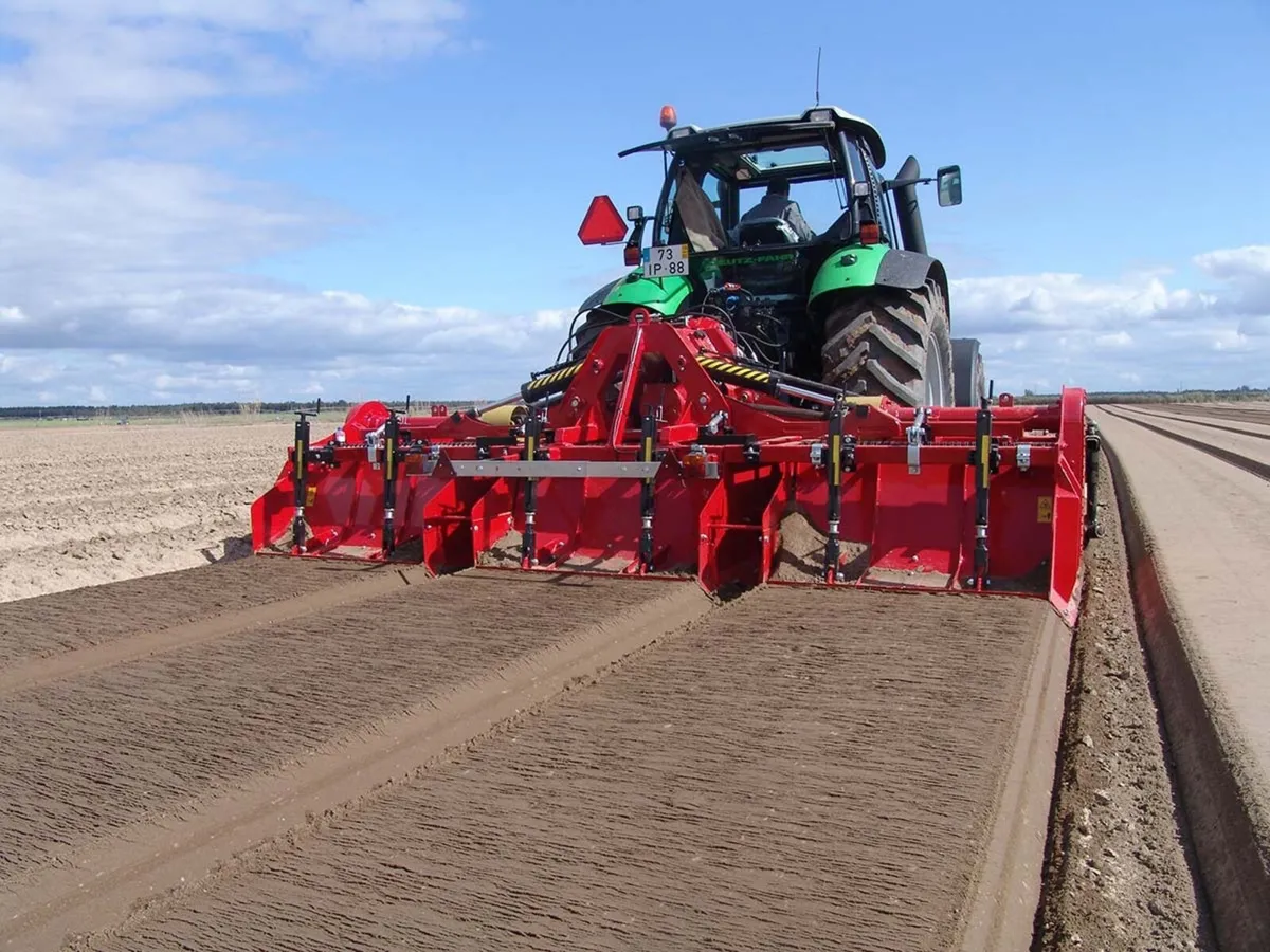 Massano stone burier , reseeding machine . - Image 3