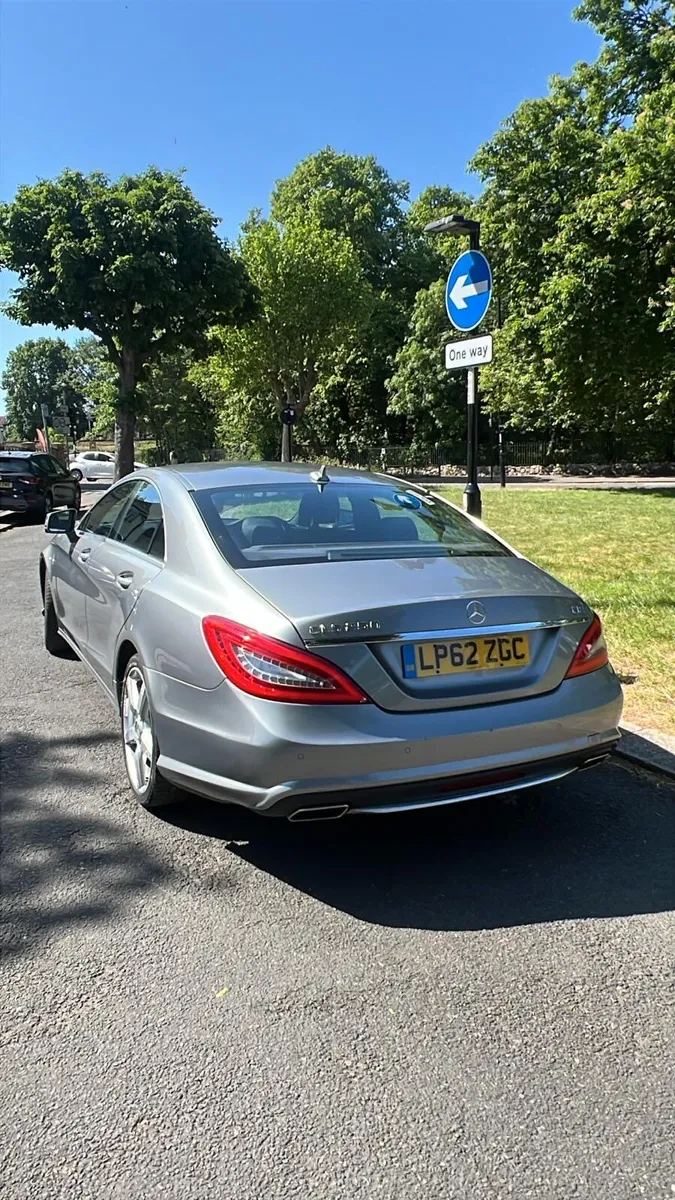 Mercedes Benz - Image 2