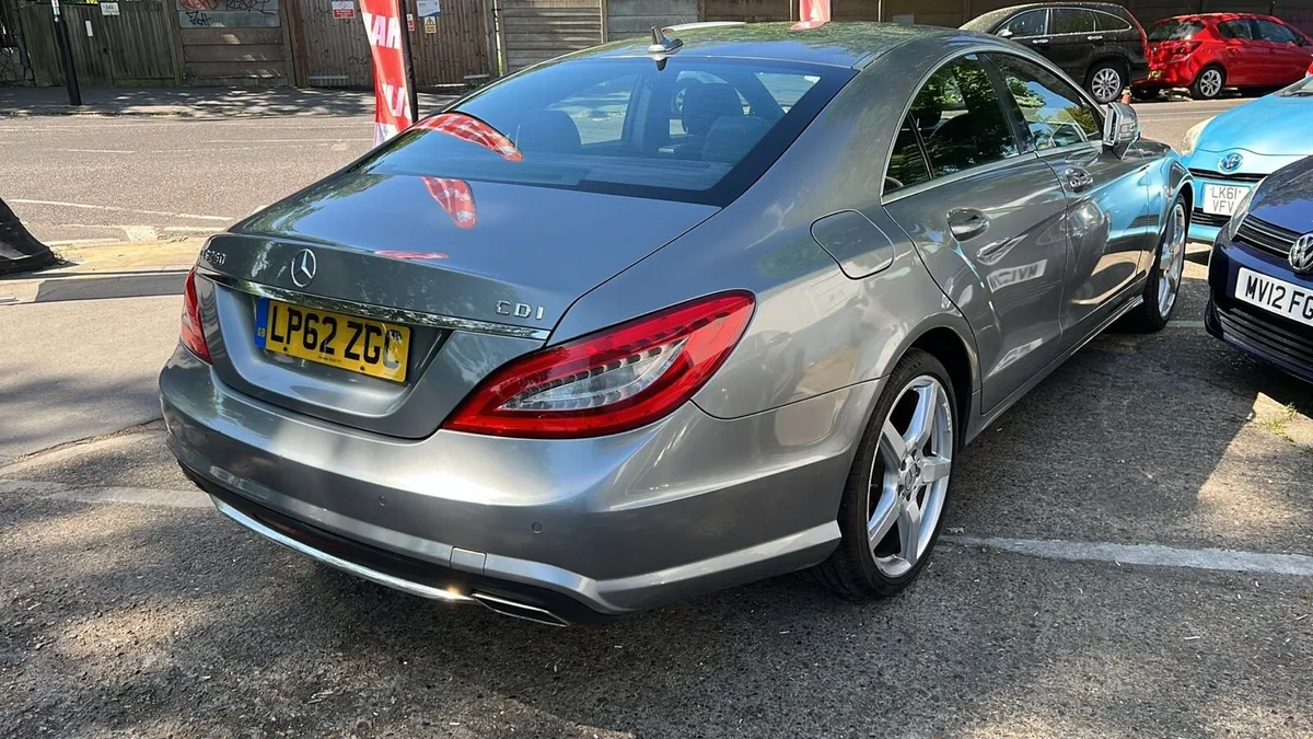 Mercedes Benz - Image 4