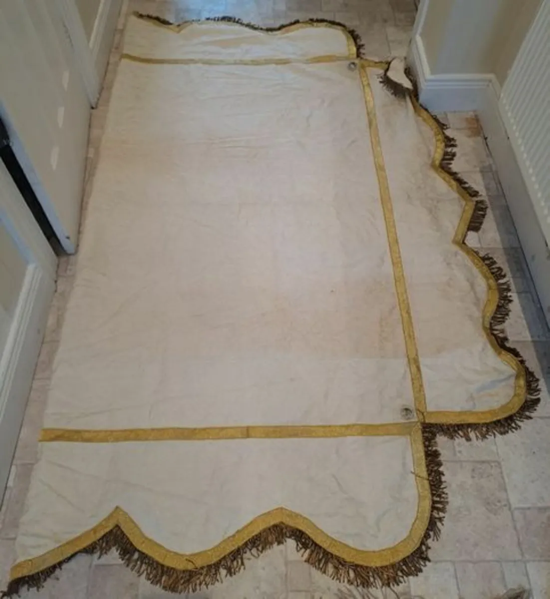 Vintage alter cloth - Image 1