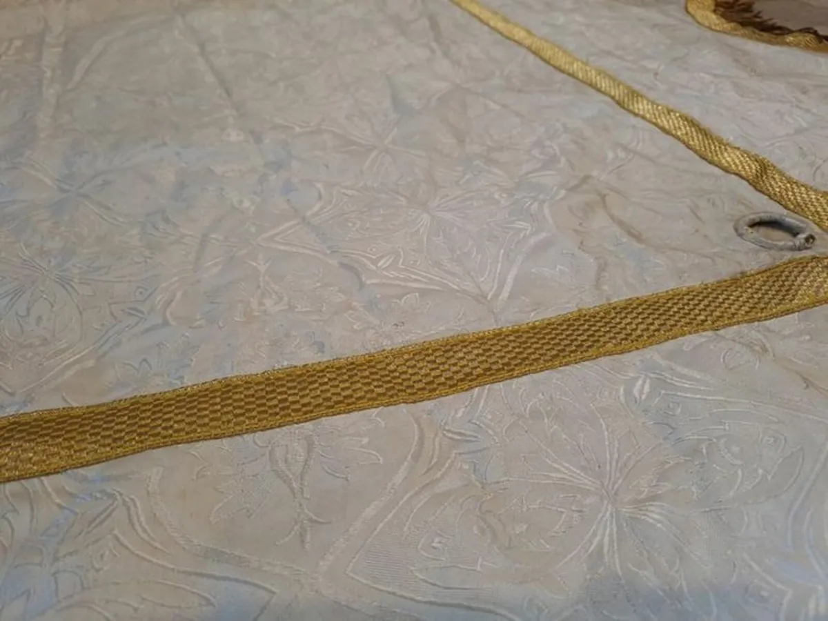 Vintage alter cloth - Image 3