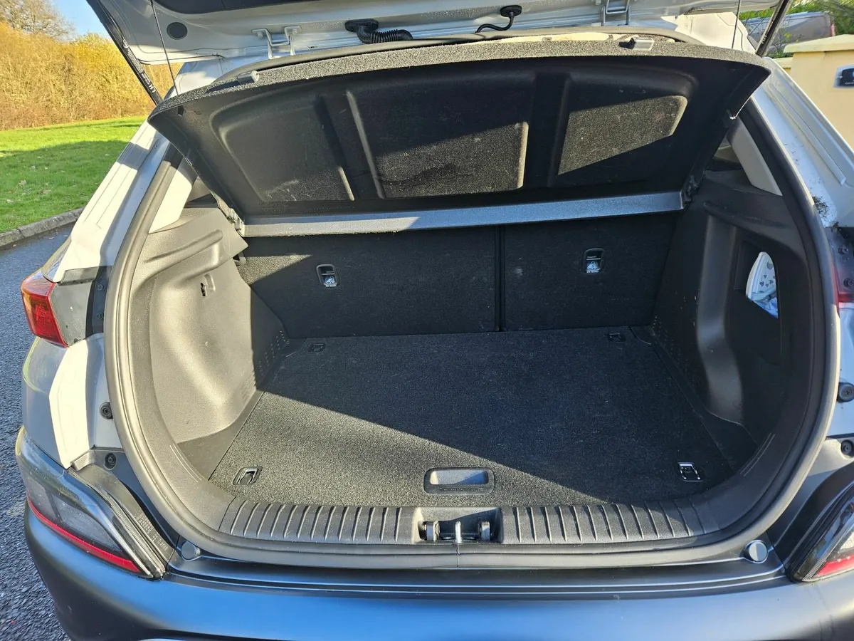 Hyundai KONA 2023 - Image 4