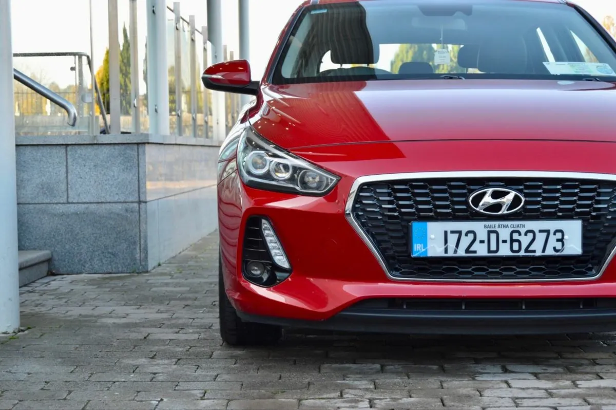 Hyundai i30 1.0 T-GDI Deluxe Plus LOW MILEAGE - Image 3