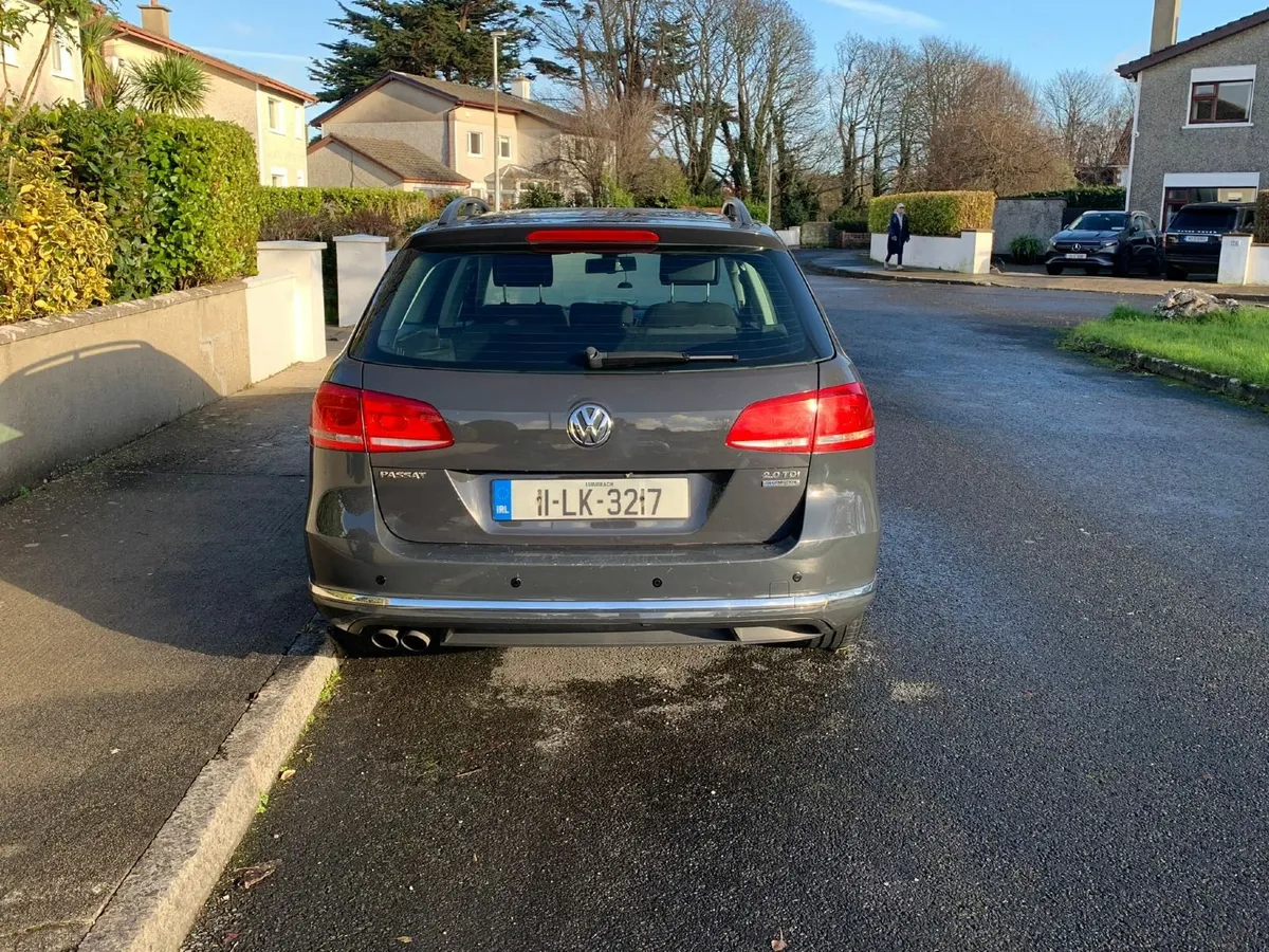 Volkswagen Passat 2.0 TDI – Genuine LOW MILEAGE - Image 2
