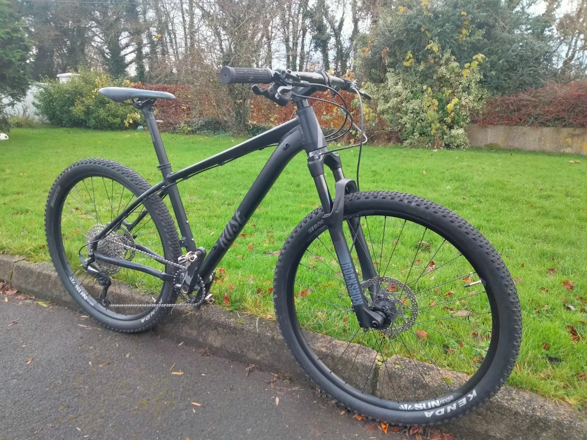 Rose Count Solo 3 XC Mountain Bike - Image 1