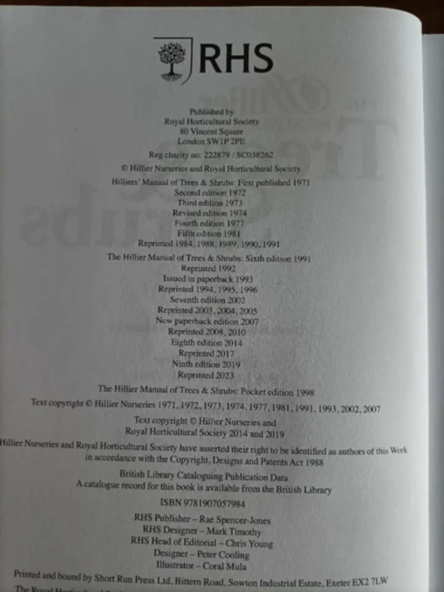 The Hillier Manual of Trees and Shrubs RHS - Image 2
