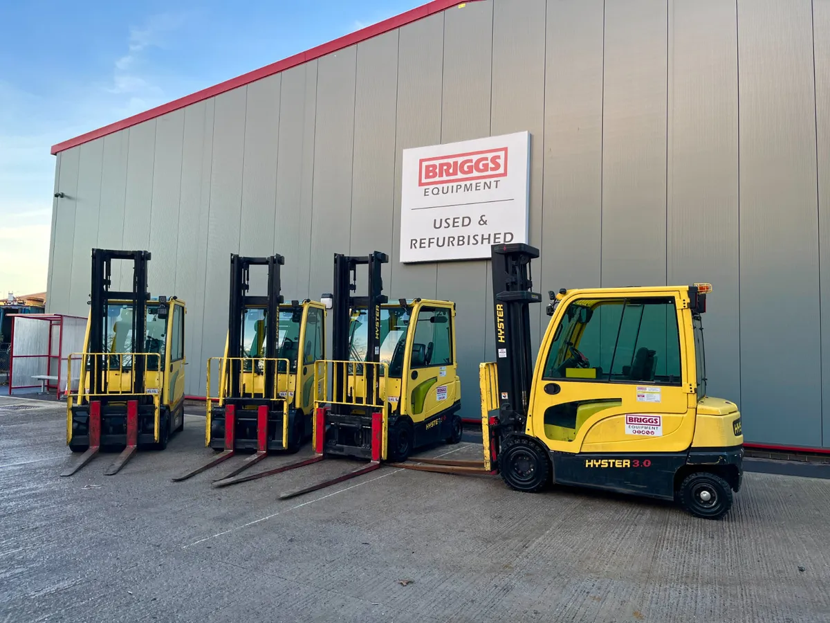 [1] 2021 Hyster J3.0XN Forklift (REF: 012157) - Image 2