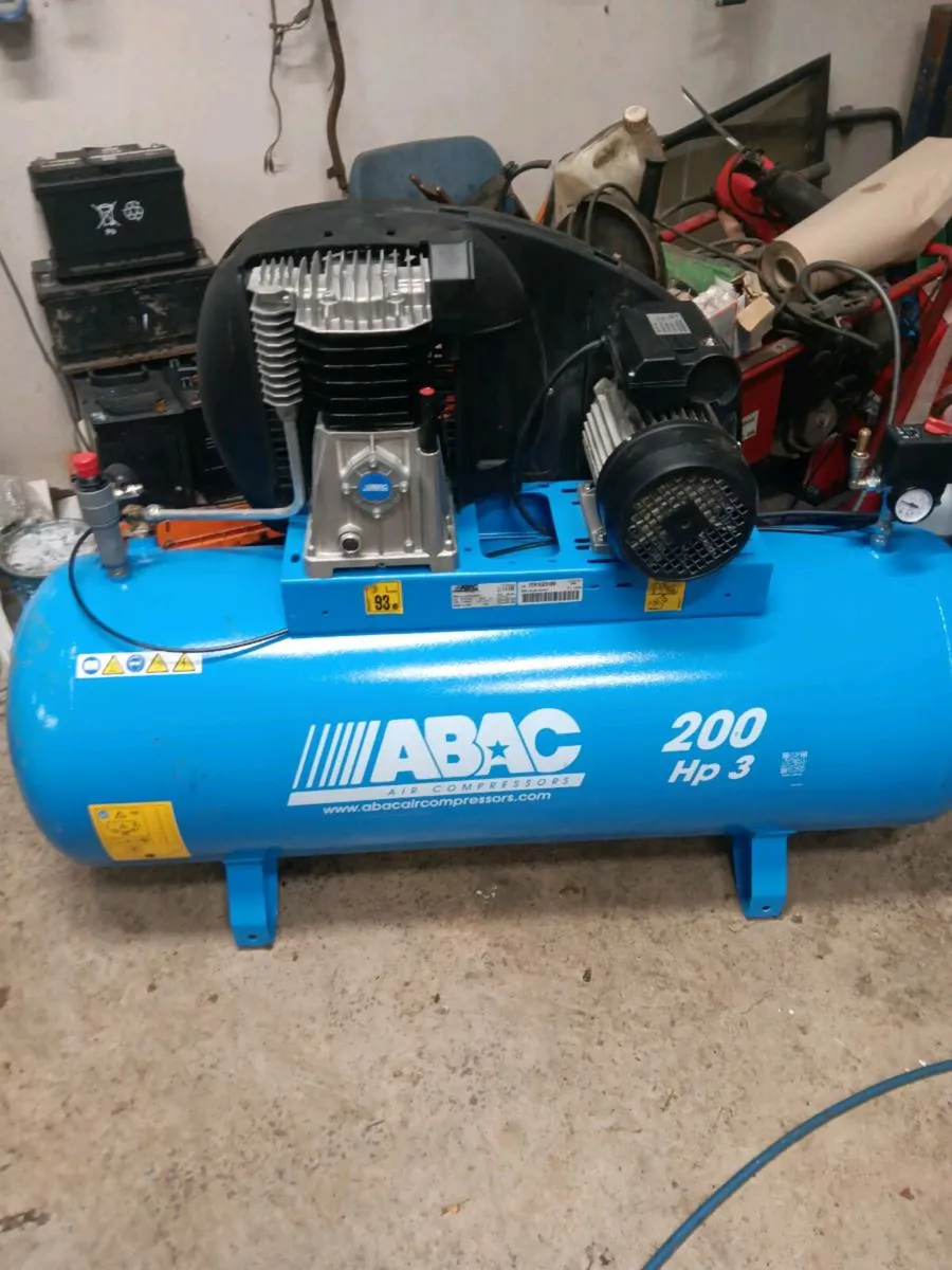 Air compressor air - Image 1