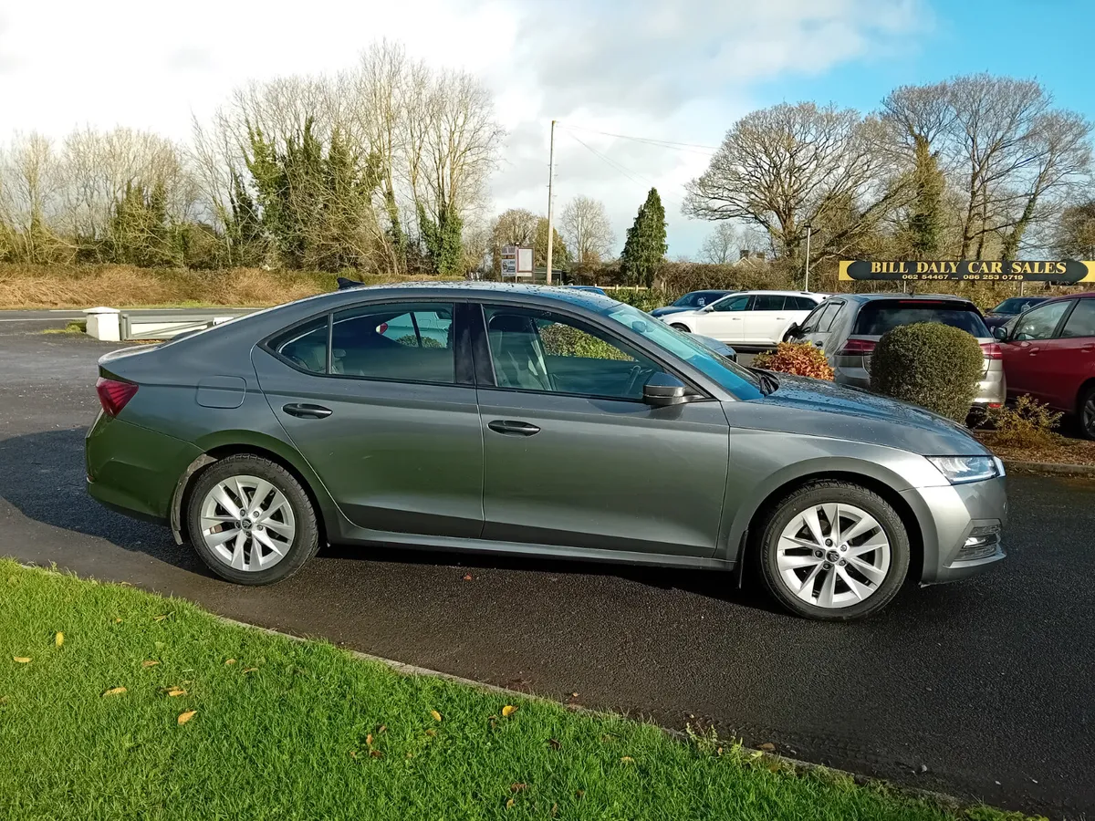 Skoda Octavia 2022 - Image 2