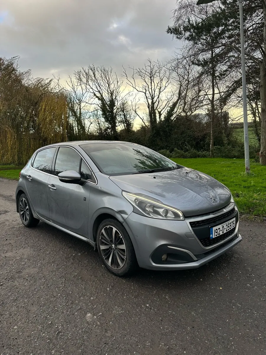 Peugeot 208 2019 - Image 1