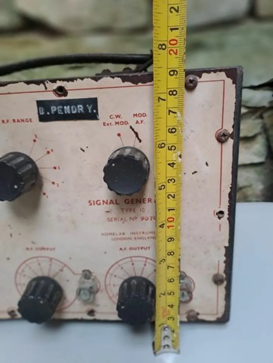 Vintage Army signal generator - Image 4