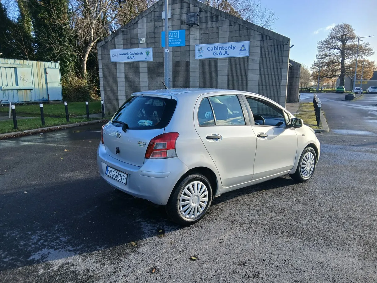 2010 Toyota Yaris - Image 3