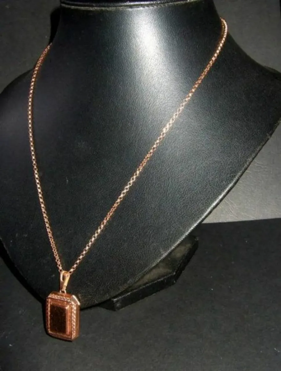 Vintage Dian Malouf Rose Gold Locket & Chain - Image 1