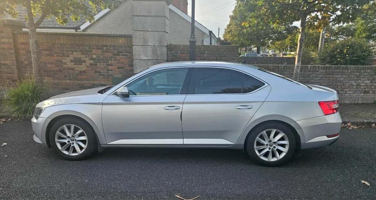 2017 skoda superb 2.0 diesel  €10,900 - Image 4