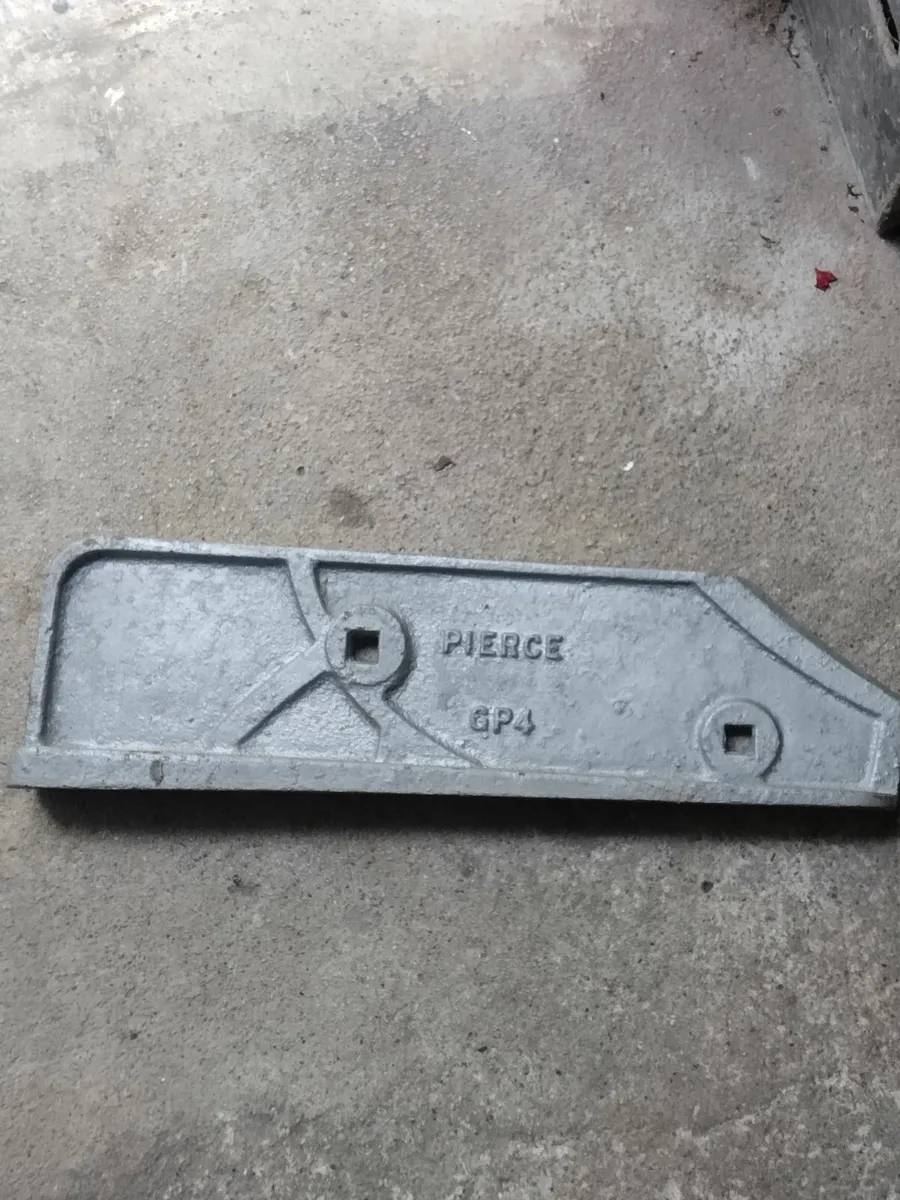 Vintage PIERCE cast GP4 plough Landslide - Image 1