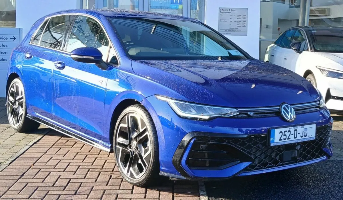 Volkswagen Golf R-LINE 2.0 TDI 150HP **REAR VIEW C - Image 1