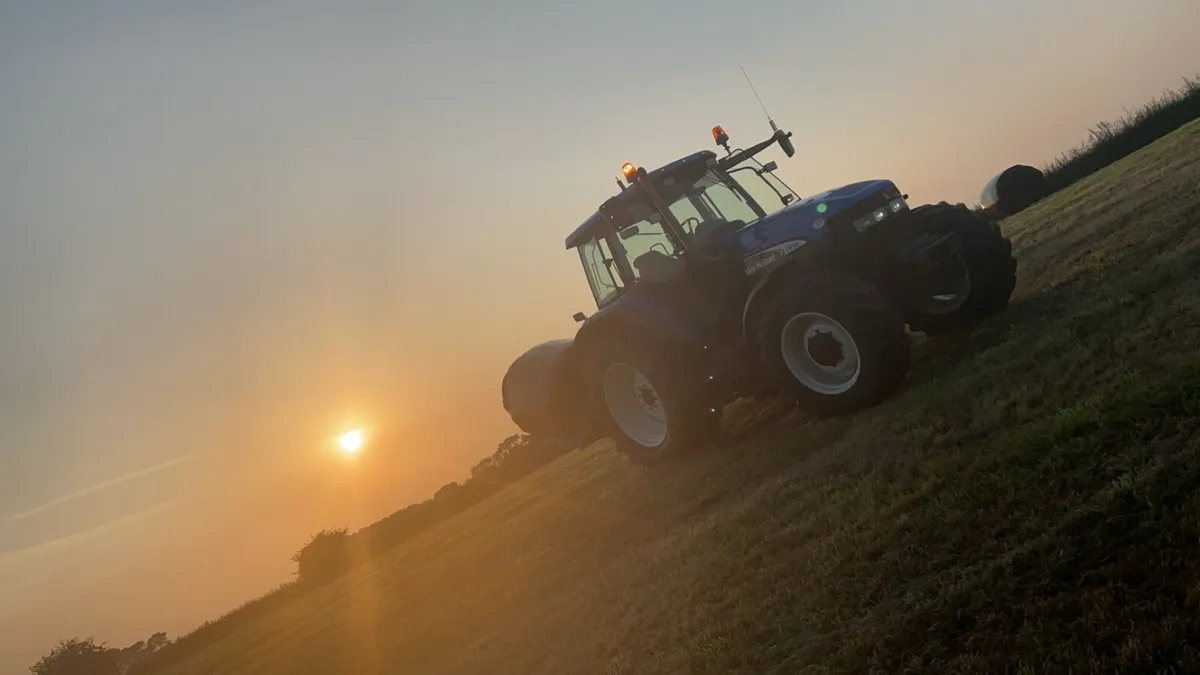 New Holland tm140 - Image 2