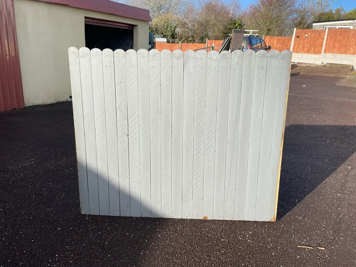 Timber fencing - Image 2