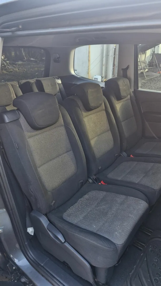 Volkswagen Sharan 2013 - Image 2