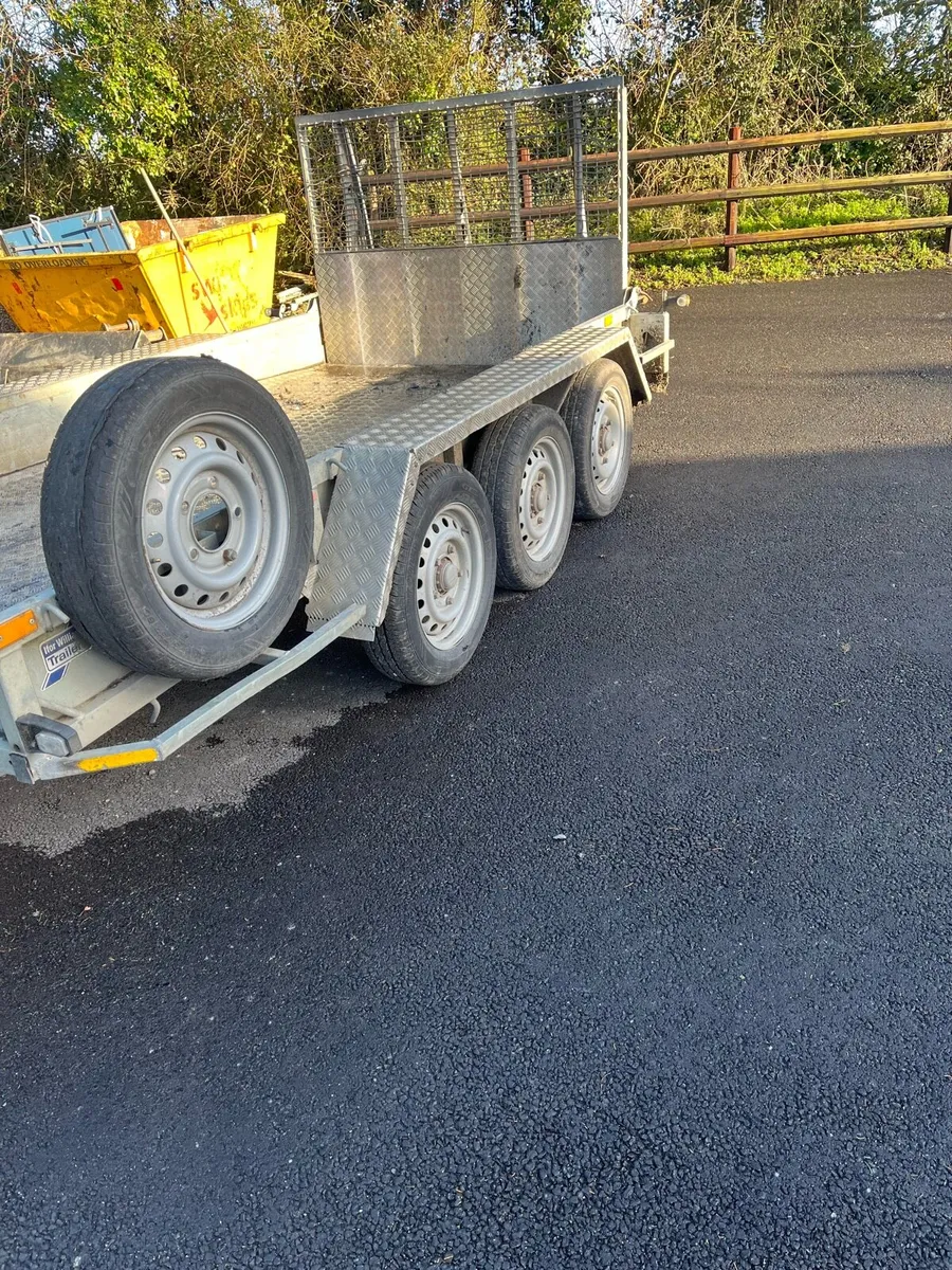 Ifor Williams - Image 1