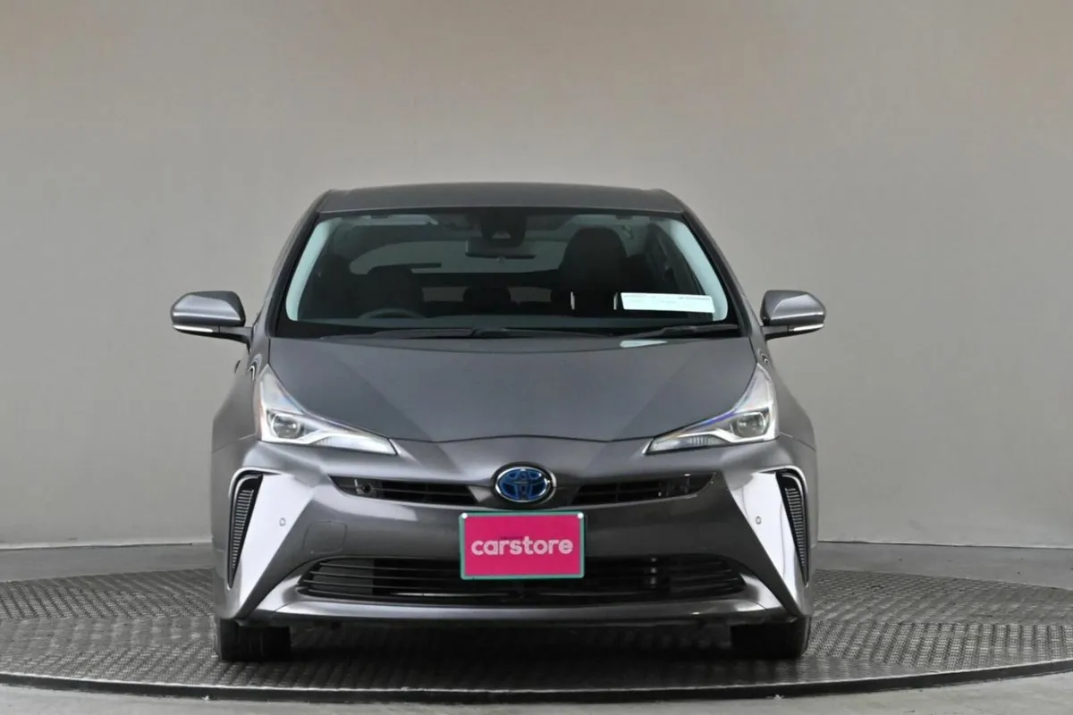 Toyota Prius **JAN 2026 PRICING NOW** 1.8 HYBRID * - Image 2