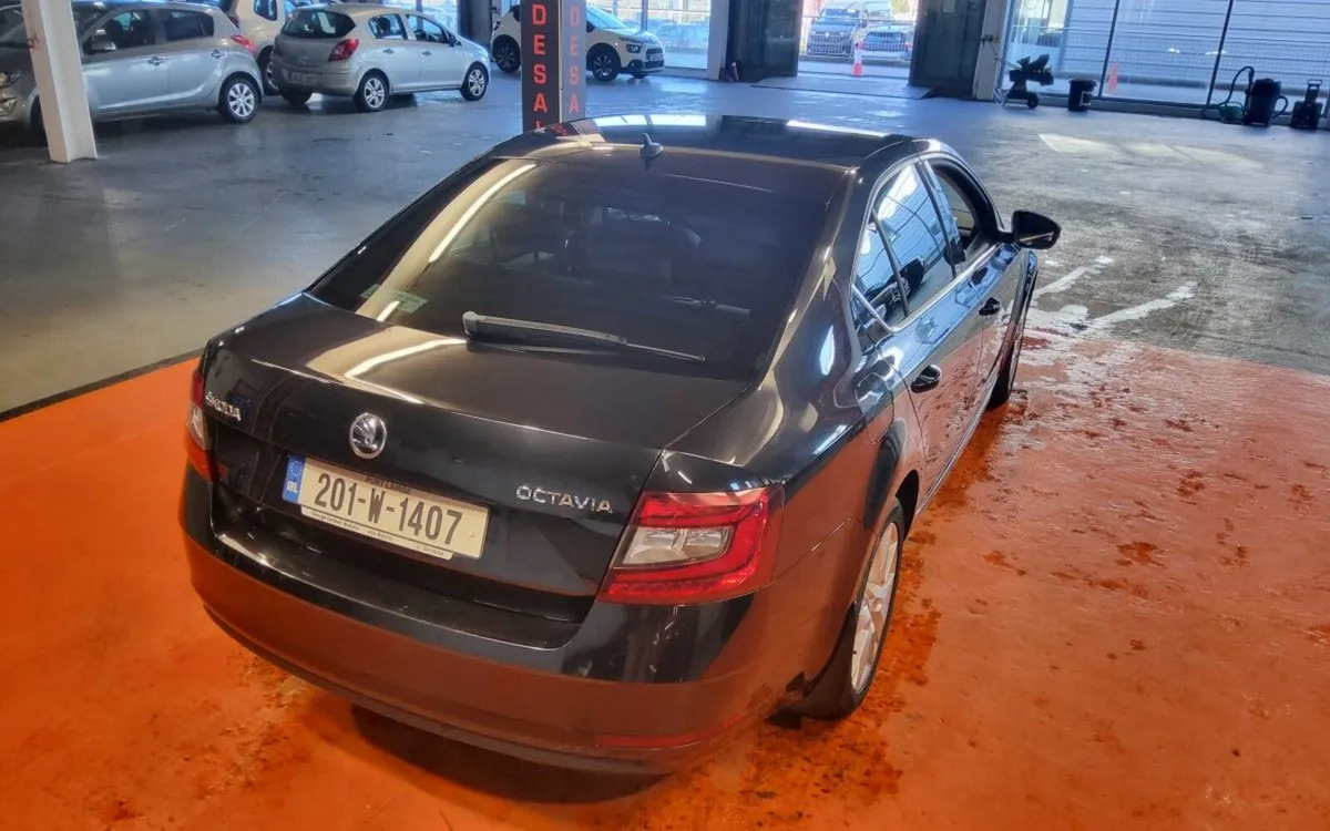 Skoda Octavia 1.6 TDI 115HP 4DR - Image 3