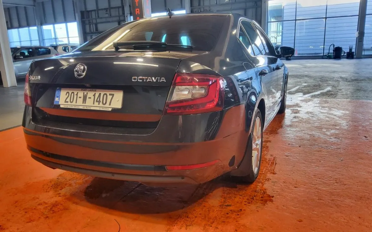 Skoda Octavia 1.6 TDI 115HP 4DR - Image 4
