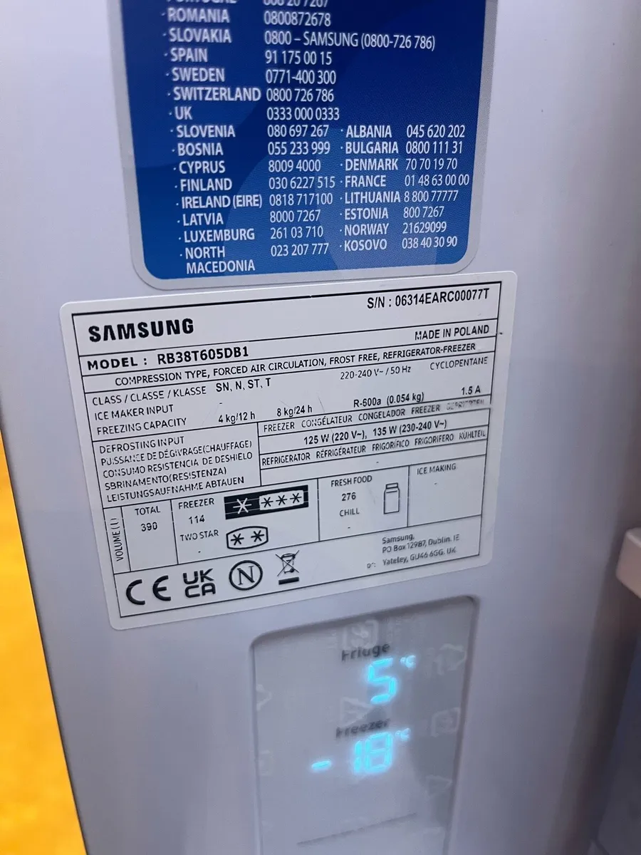 Samsung Fridge Freezer - Image 4