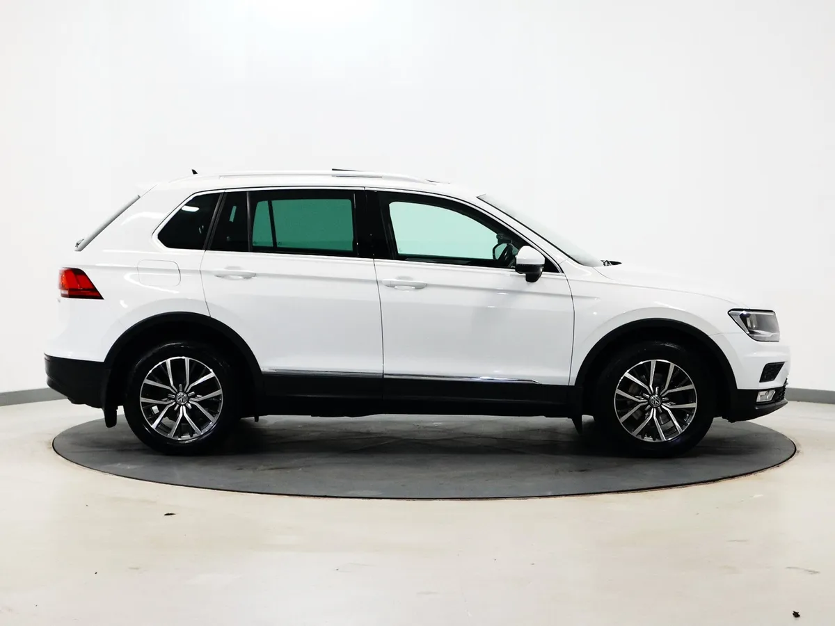 *109* 2017 Volkswagen Tiguan 2.0tdi comfortline - Image 3
