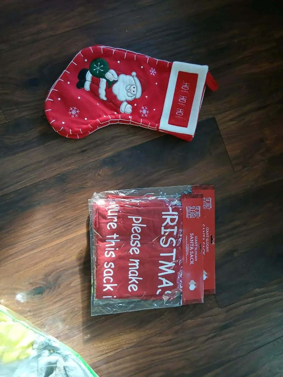 Free - 5ft Christmas Tree & Stand - Image 4