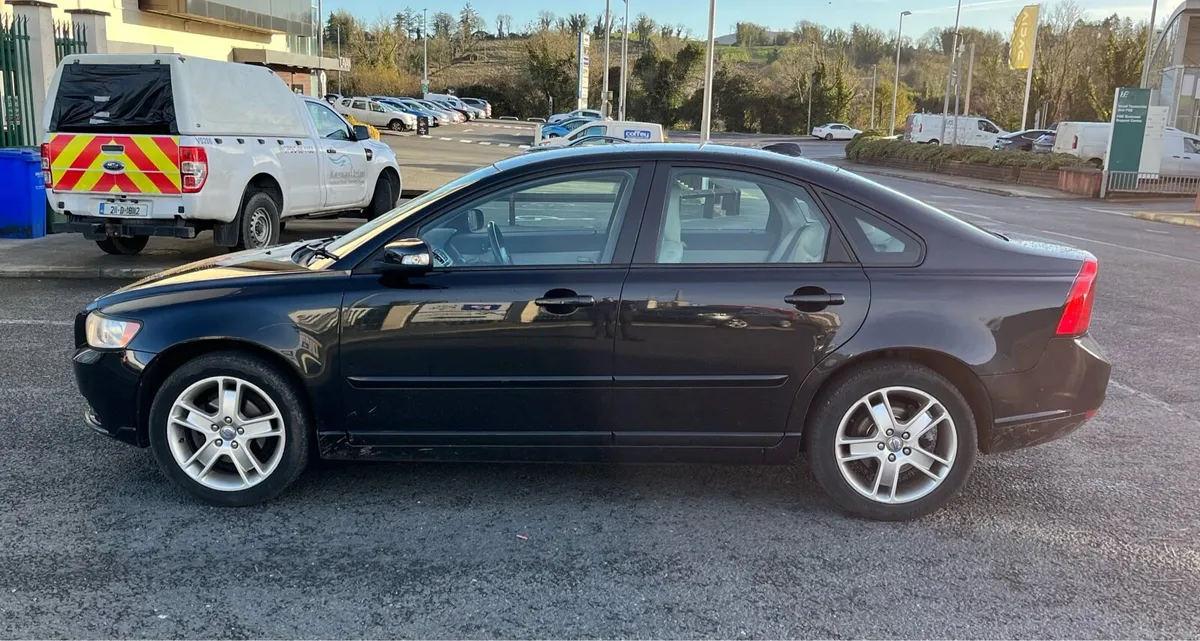 Volvo s40, 2007, 206000 km - Image 3