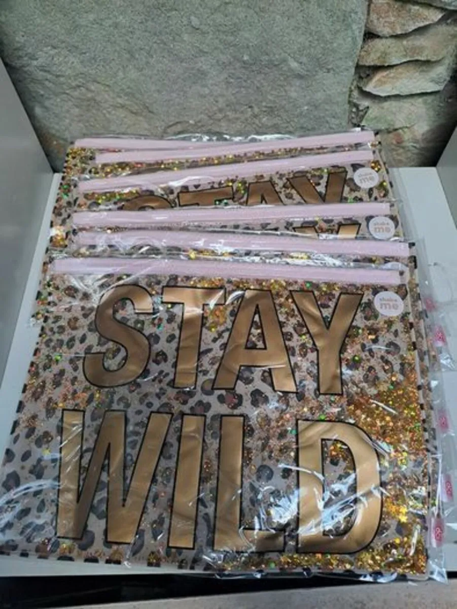 Glitter pouch Stay Wild NEW - Image 2