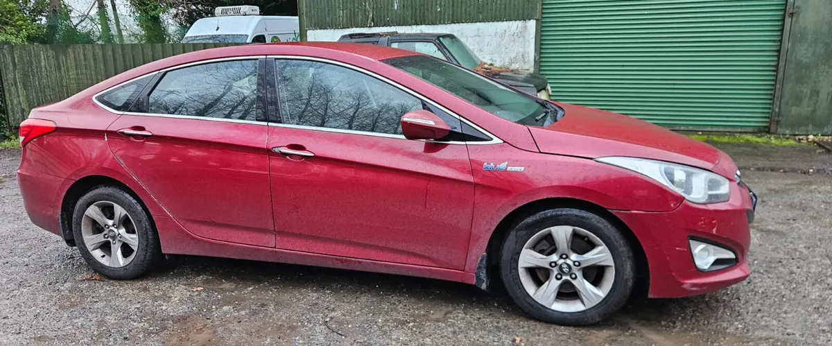 Hyundai i40 2012 Executive 1.7 Diesel - Image 2