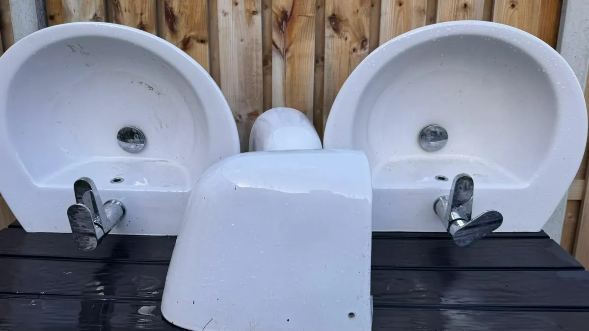 Bathroom Sink - Image 3