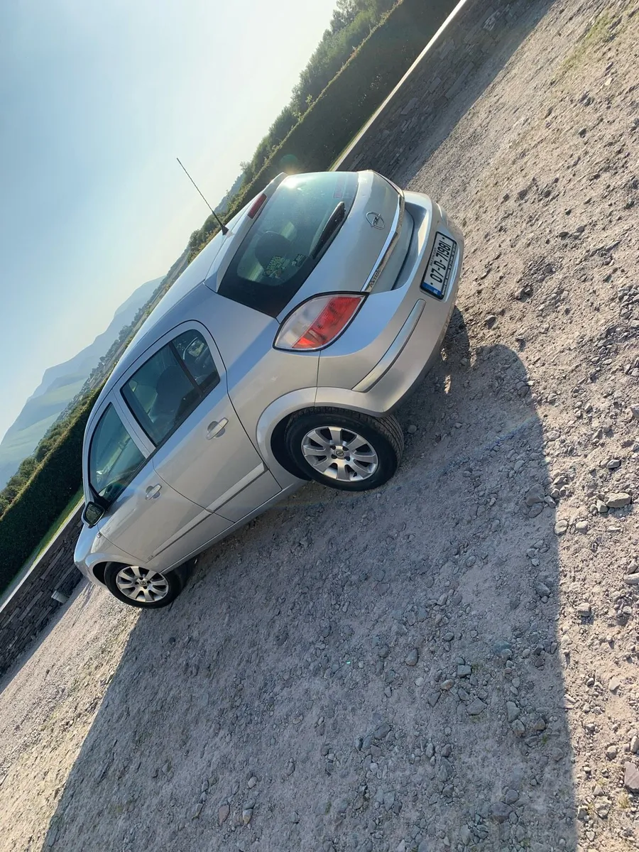 Opel Astra 2007 - Image 2