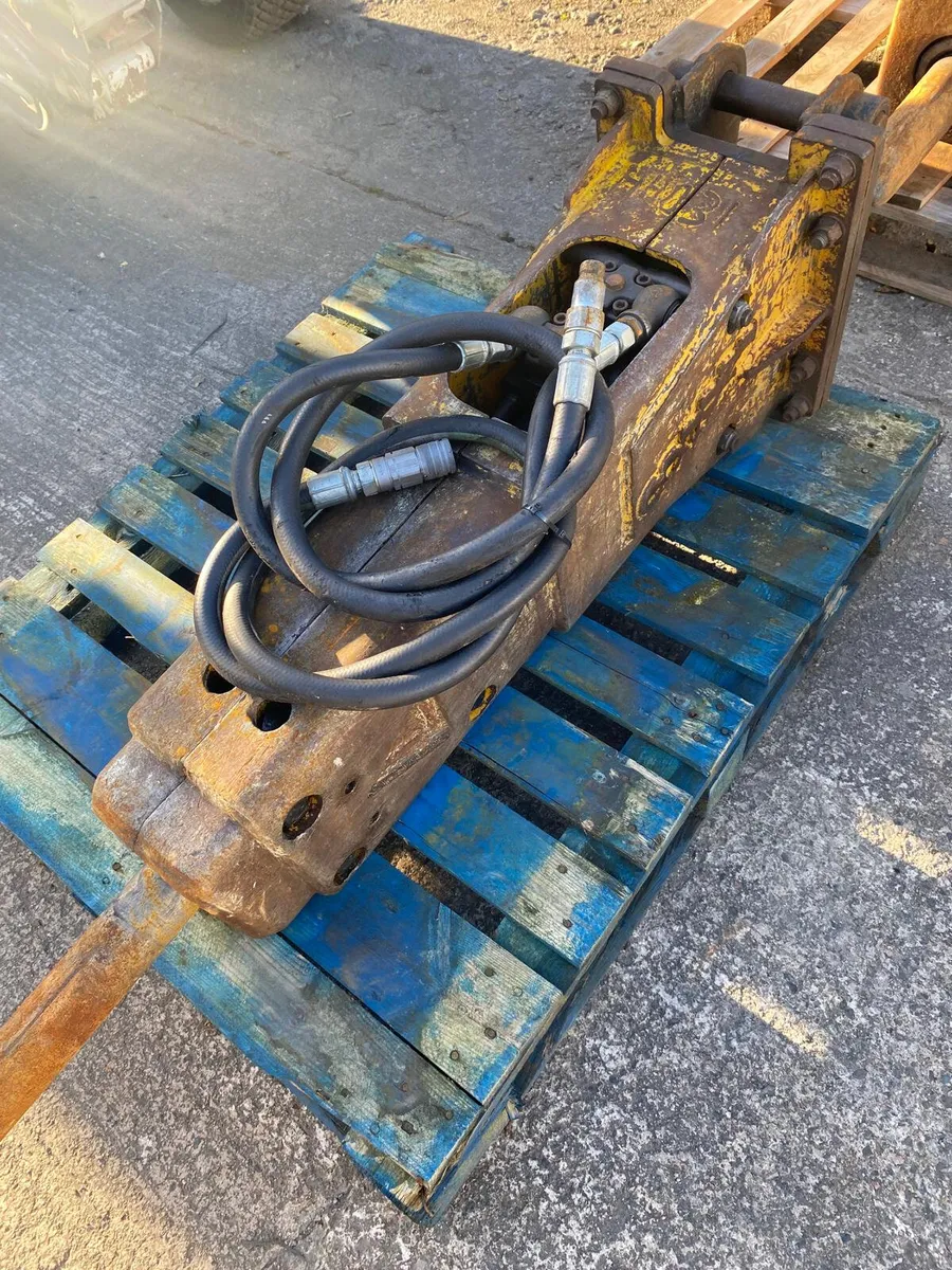 INDECO HP600 5T ROCK BREAKER - Image 3