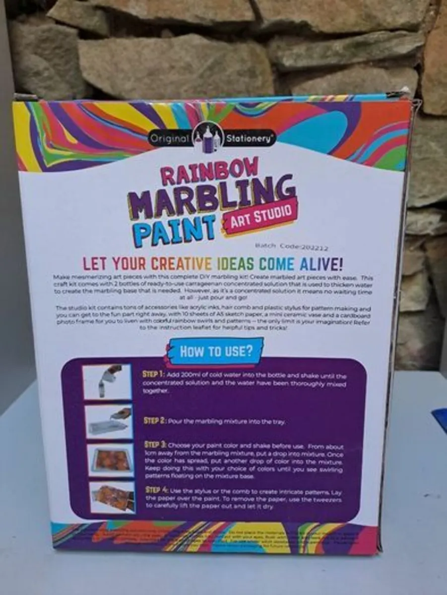 Rainbow Marbling paint art kit NEW - Image 2