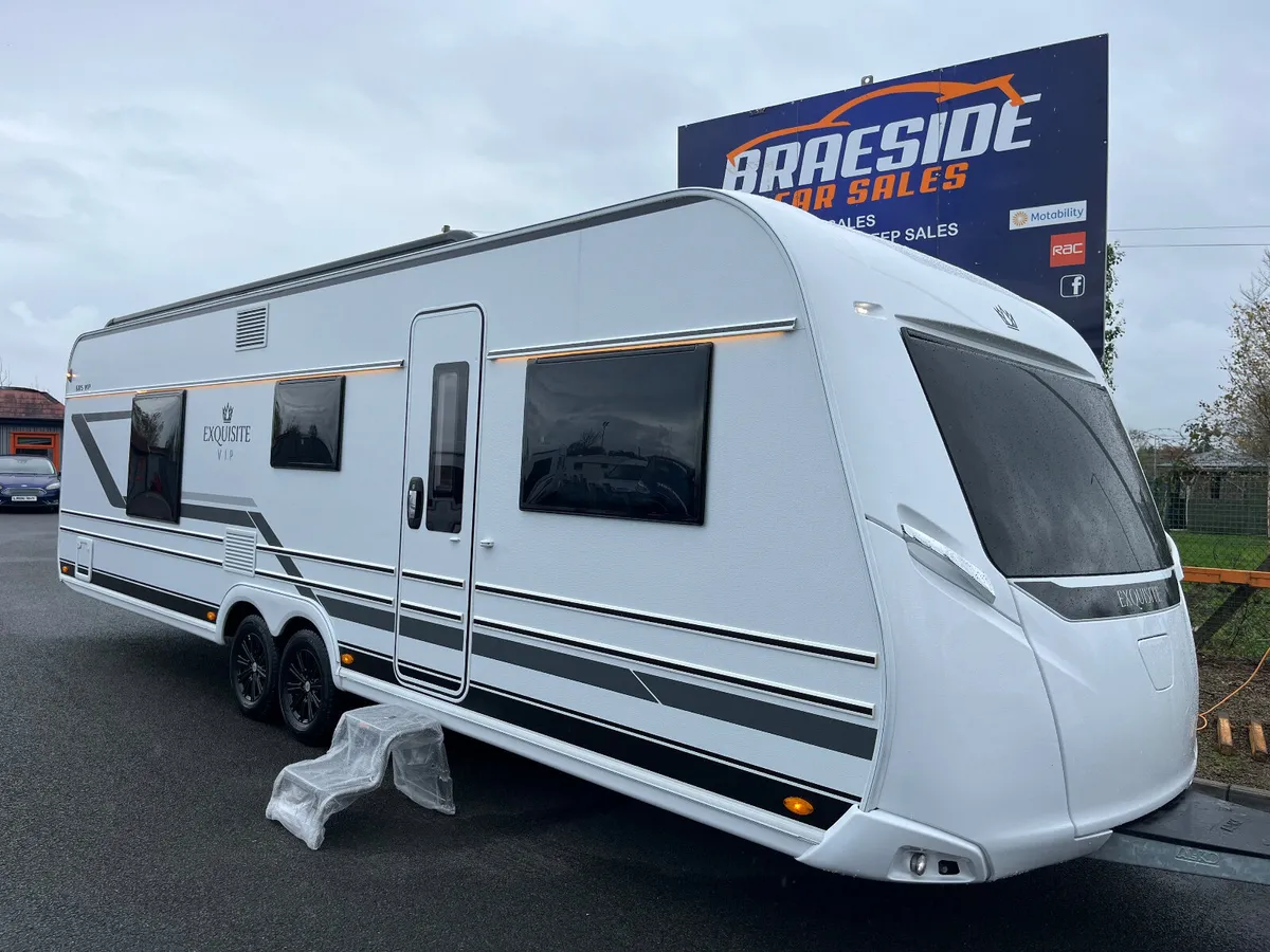 2024 LMC 685 VIP EXQUISITE 5/6 BERTH LUX CARAVAN - Image 1