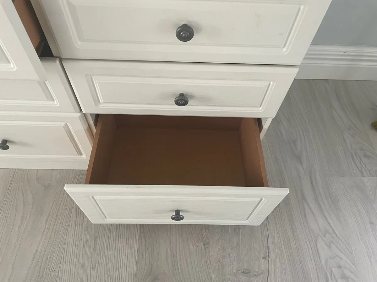 Chest of drawers - Image 2