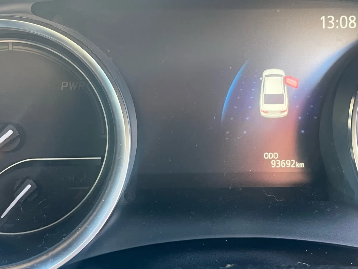 Toyota Camry - Image 2