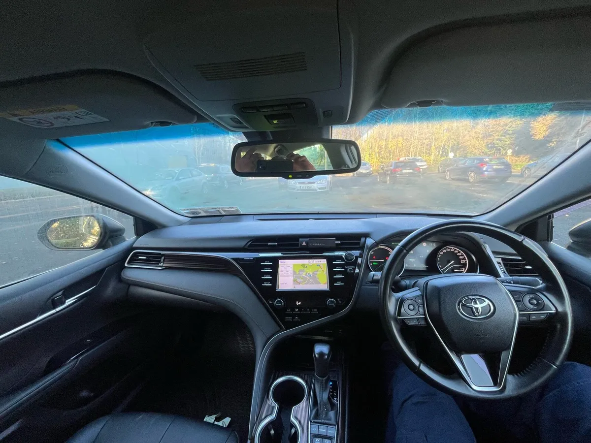 Toyota Camry - Image 3