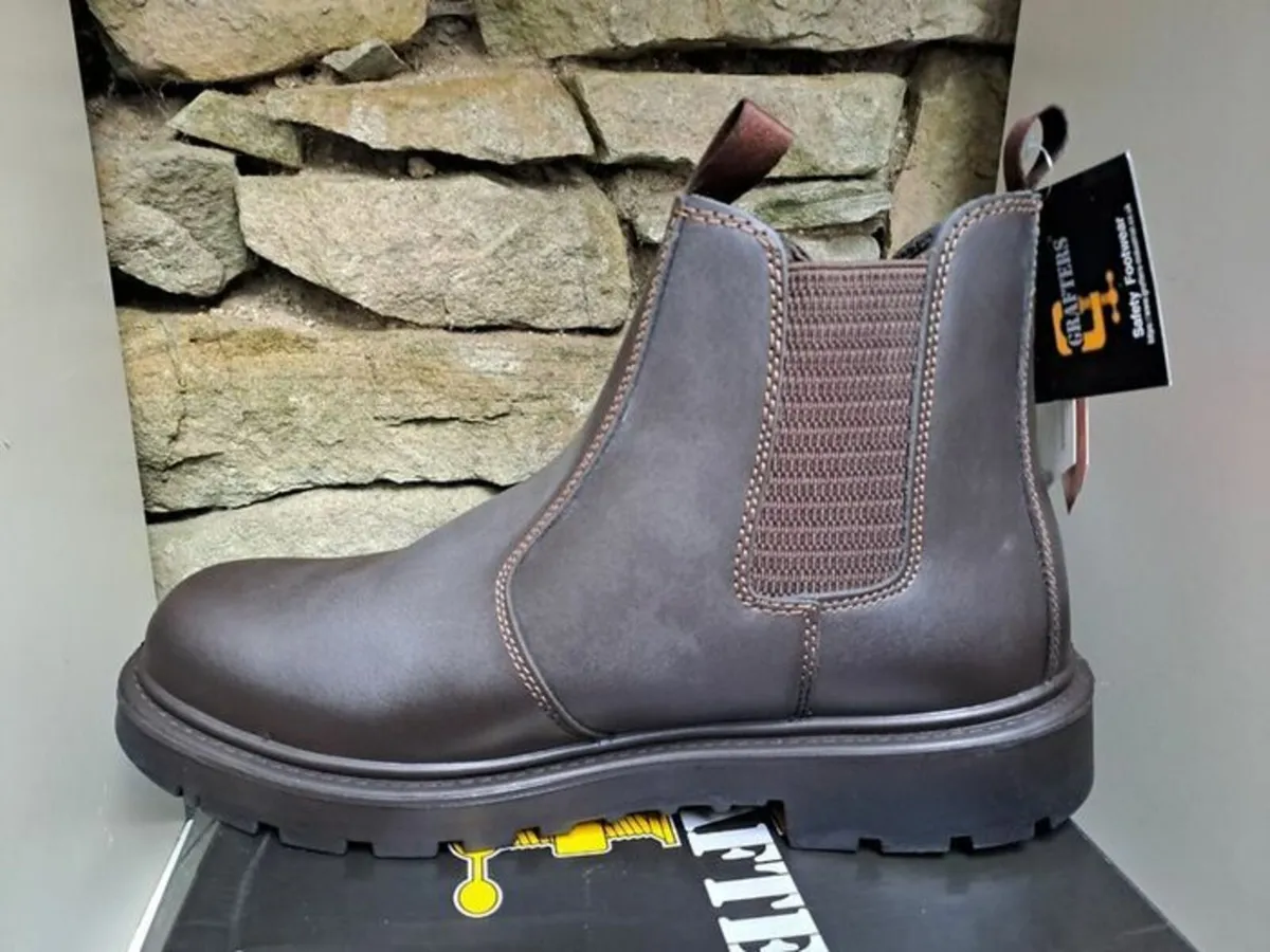 Grafters Safety boots size 16 NEW - Image 1