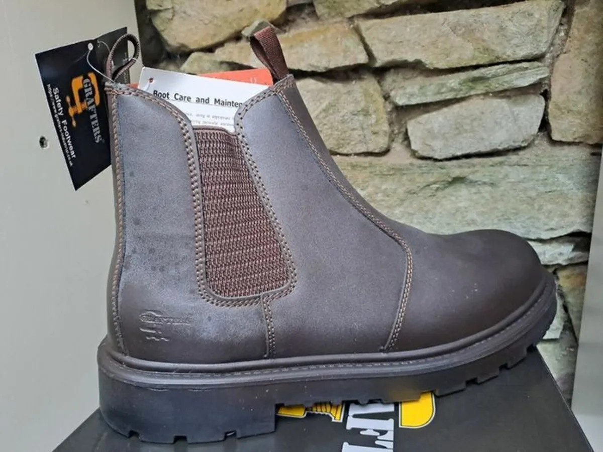 Grafters Safety boots size 16 NEW - Image 2