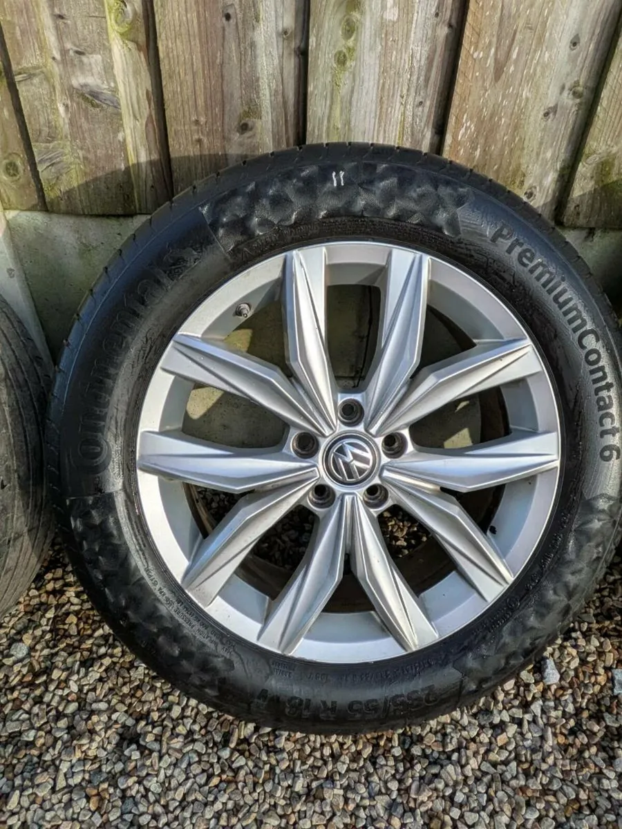 Lot 11
18” Genuine Volkswagen Tiguan Alloy Wheels - Image 2