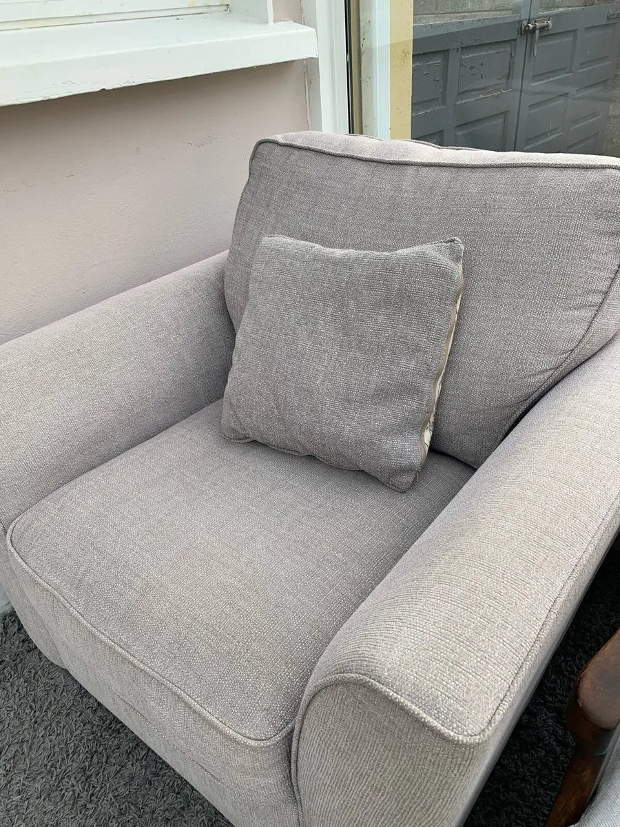Stylish Grey Armchair - Excellent Condition - Image 1