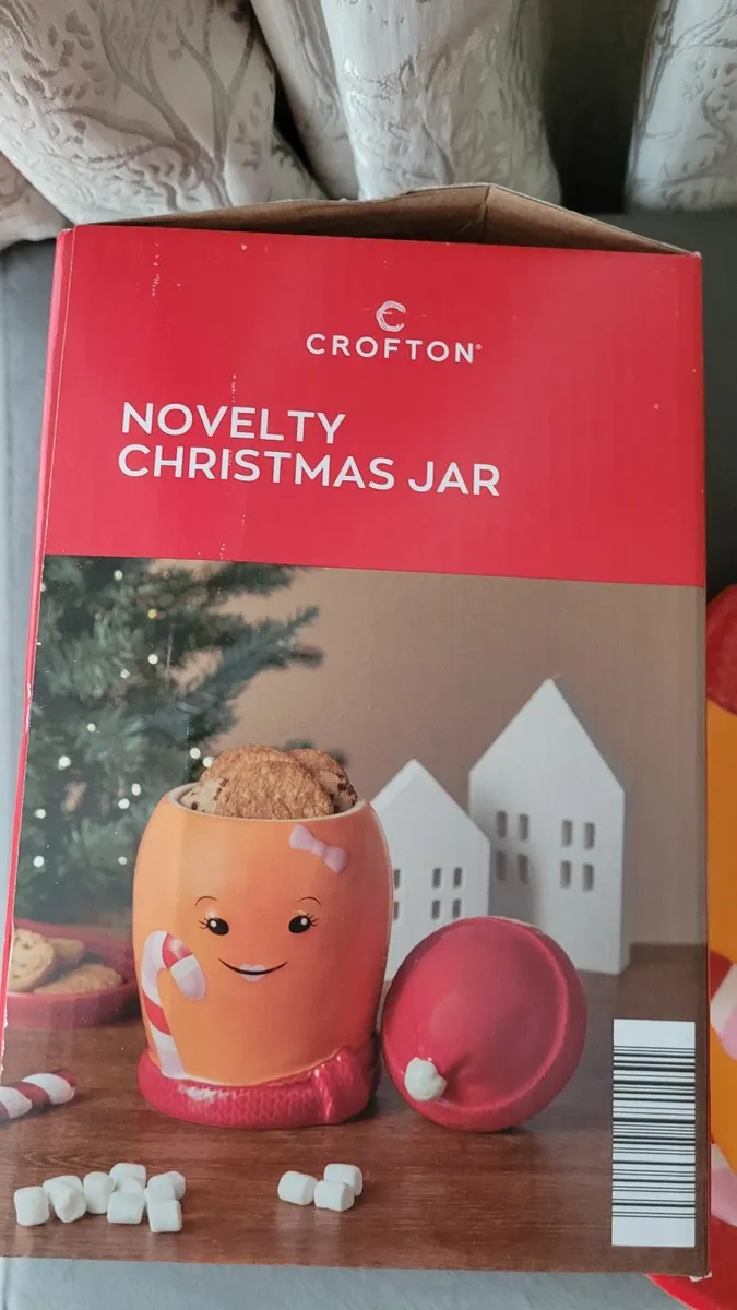 Katie the carrot Christmas jar and plate - Image 2