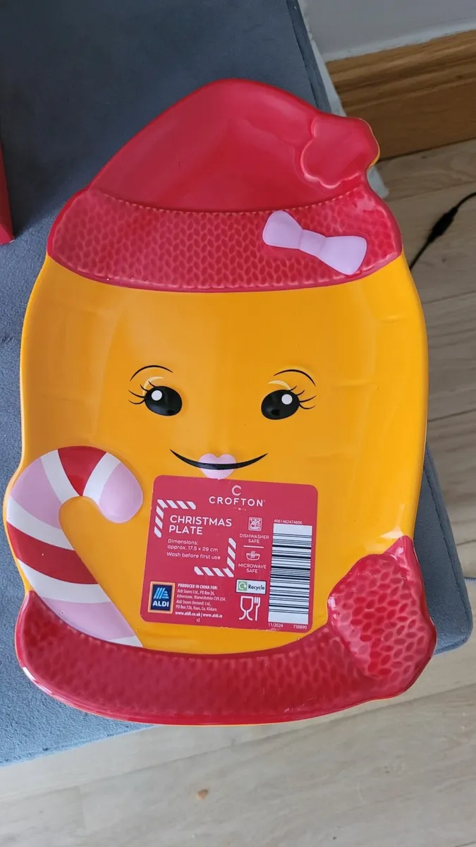 Katie the carrot Christmas jar and plate - Image 4