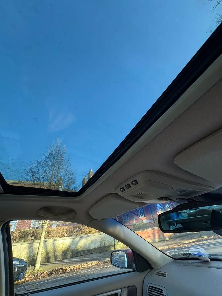 Volvo v70 2.0t - Image 4