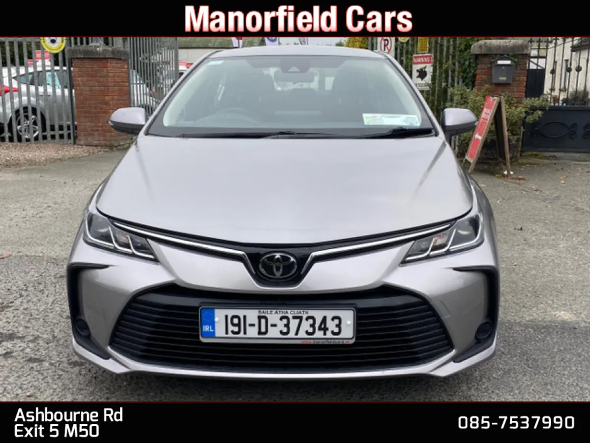 2019 Toyota Corolla 1.6 PETROL 6 SPEED NEW MODEL - Image 3