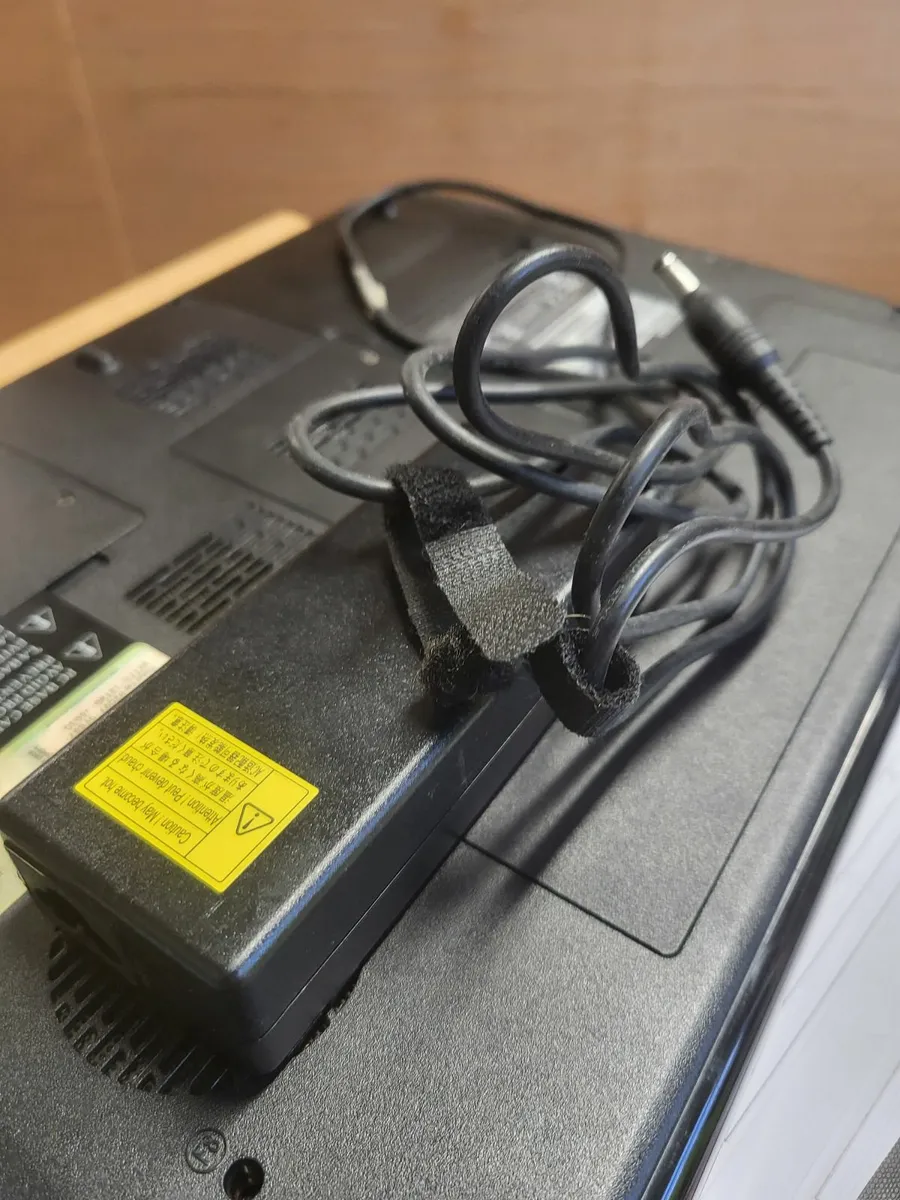 Laptop Toshiba - Image 1